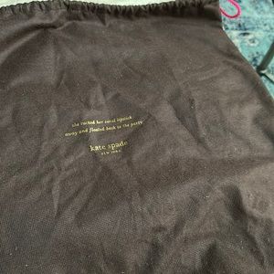 Kate spade dust cover size 17x20 size